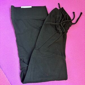 Sonoma | Cinched Mid Rise Leggings 🧘‍♀️